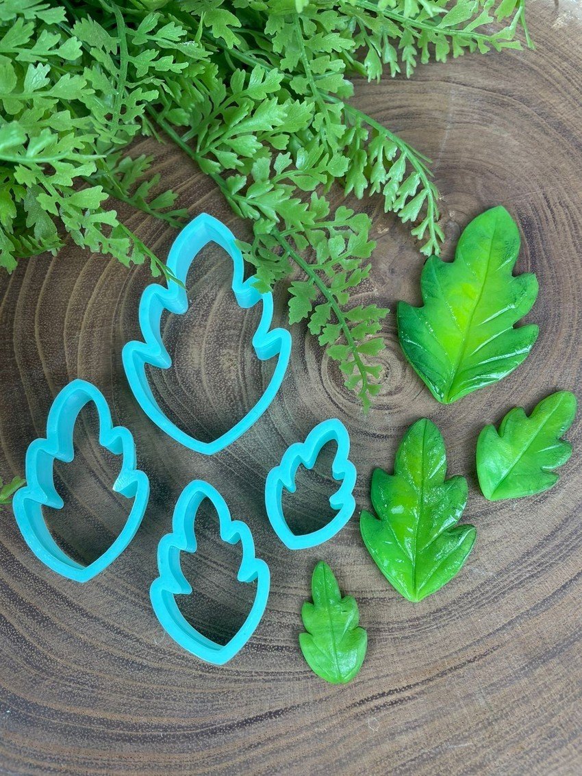 Cortador Folha de Margarida — 7,0 x 4,5 cm - molde de silicone para biscuit - Vanessa De Col