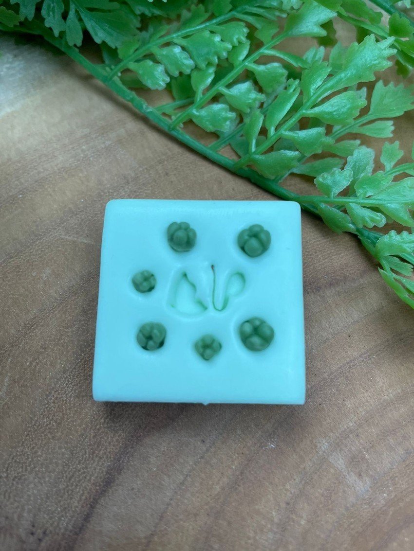 Molde Miolos de Hortências — 3,5 x 3,5 cm - molde de silicone para biscuit - Vanessa De Col