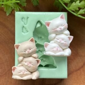 Molde Trio Gatinhos — 5,5 x 7,0 cm - molde de silicone para biscuit - Vanessa De Col